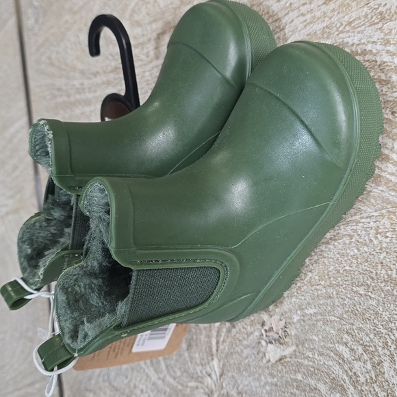 Bearpaws Green Chelsea Rain Boots with Faux-Fur Lining - Picture 12 of 13